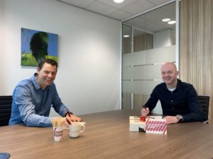 Ondertekening contract met aannemer Van der Heijden projectontwikkeling