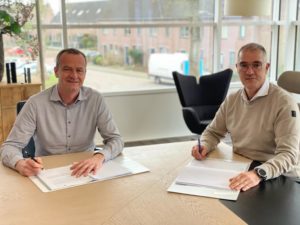 Ondertekening contract bedrijfspand Van Iersel Breda